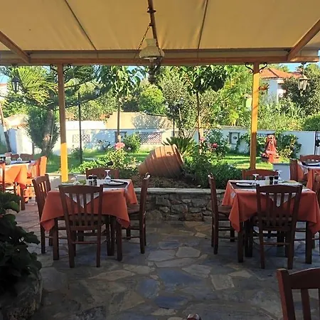 Vontzos Hotel