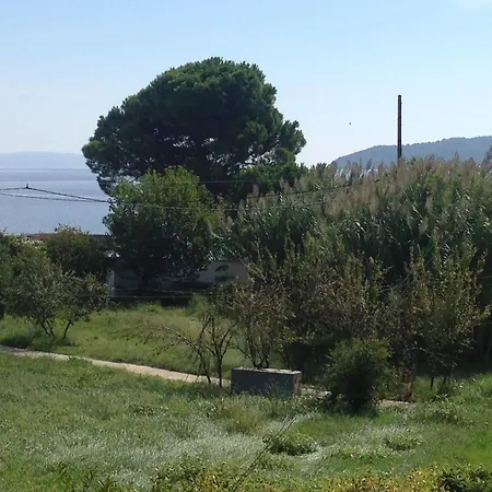 Vontzos ホテル Achladies