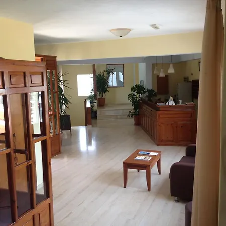 ホテル Vontzos Achladies