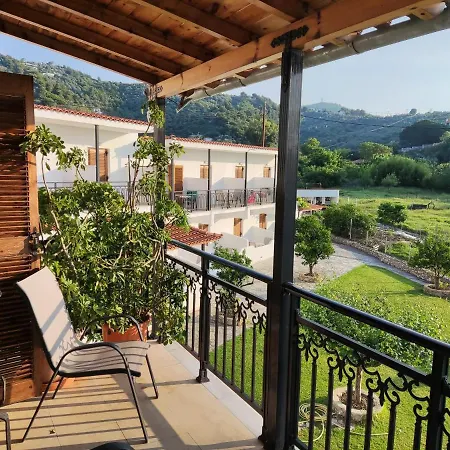 Hotell Vontzos Achladies (Skiathos)